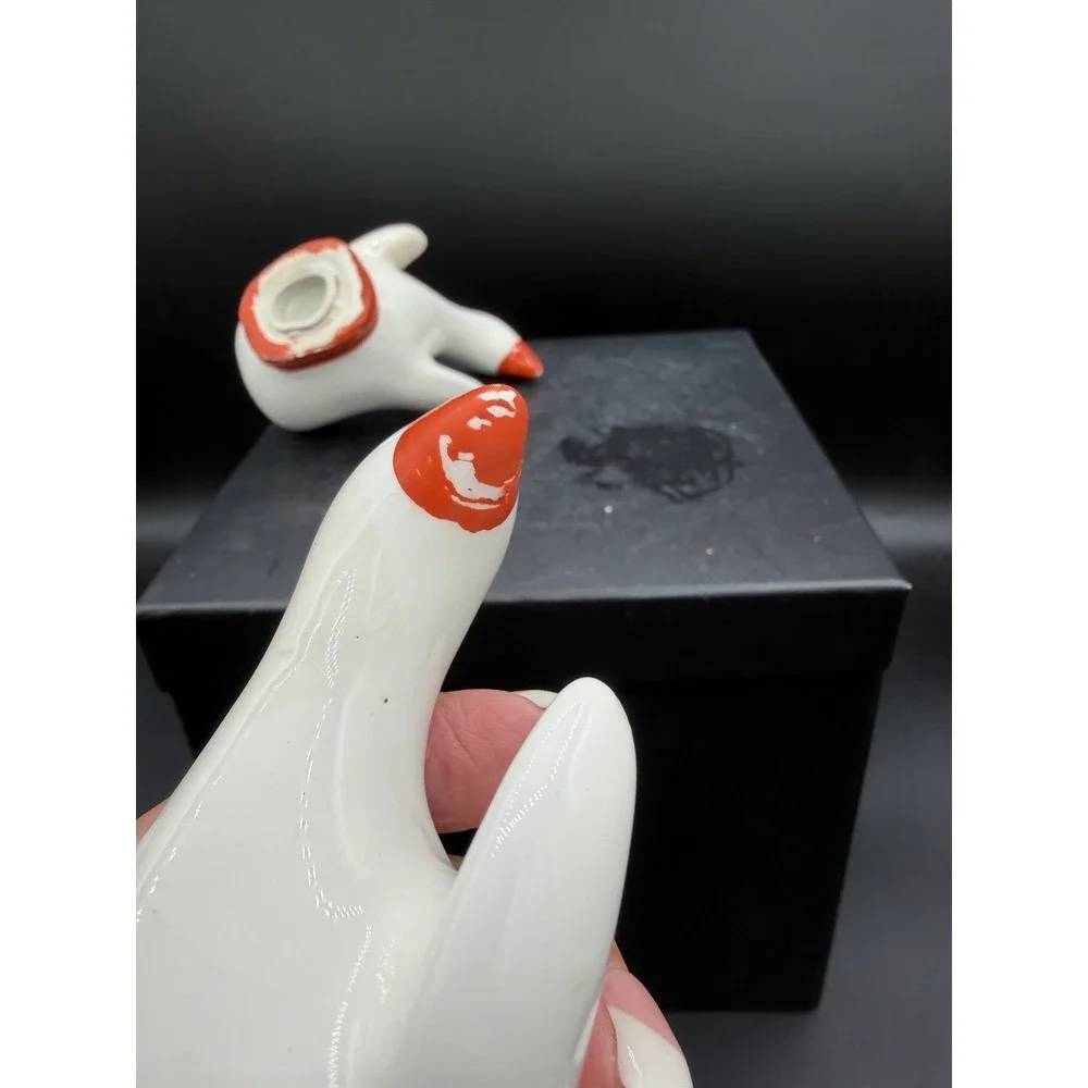 Vintage Hugging Geese Salt & Pepper Shakers 🪿🤍 Ceramic Farmhouse Kitchen Decor